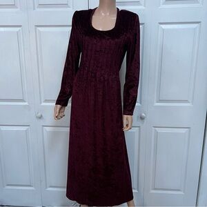 VTG Burgundy Velvet Long Sleeve Maxi Dress Women’s Size 14